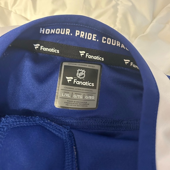 NEW TORONTO MAPLE LEAFS JERSEY - Picture 4 of 5